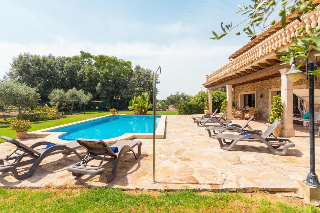 Villa Lagoon Sa Pobla Buitenkant foto