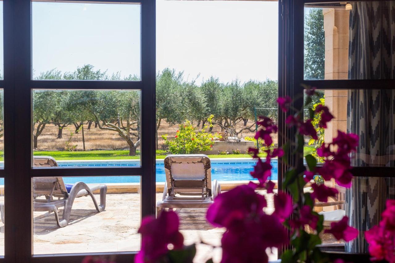 Villa Lagoon Sa Pobla Buitenkant foto