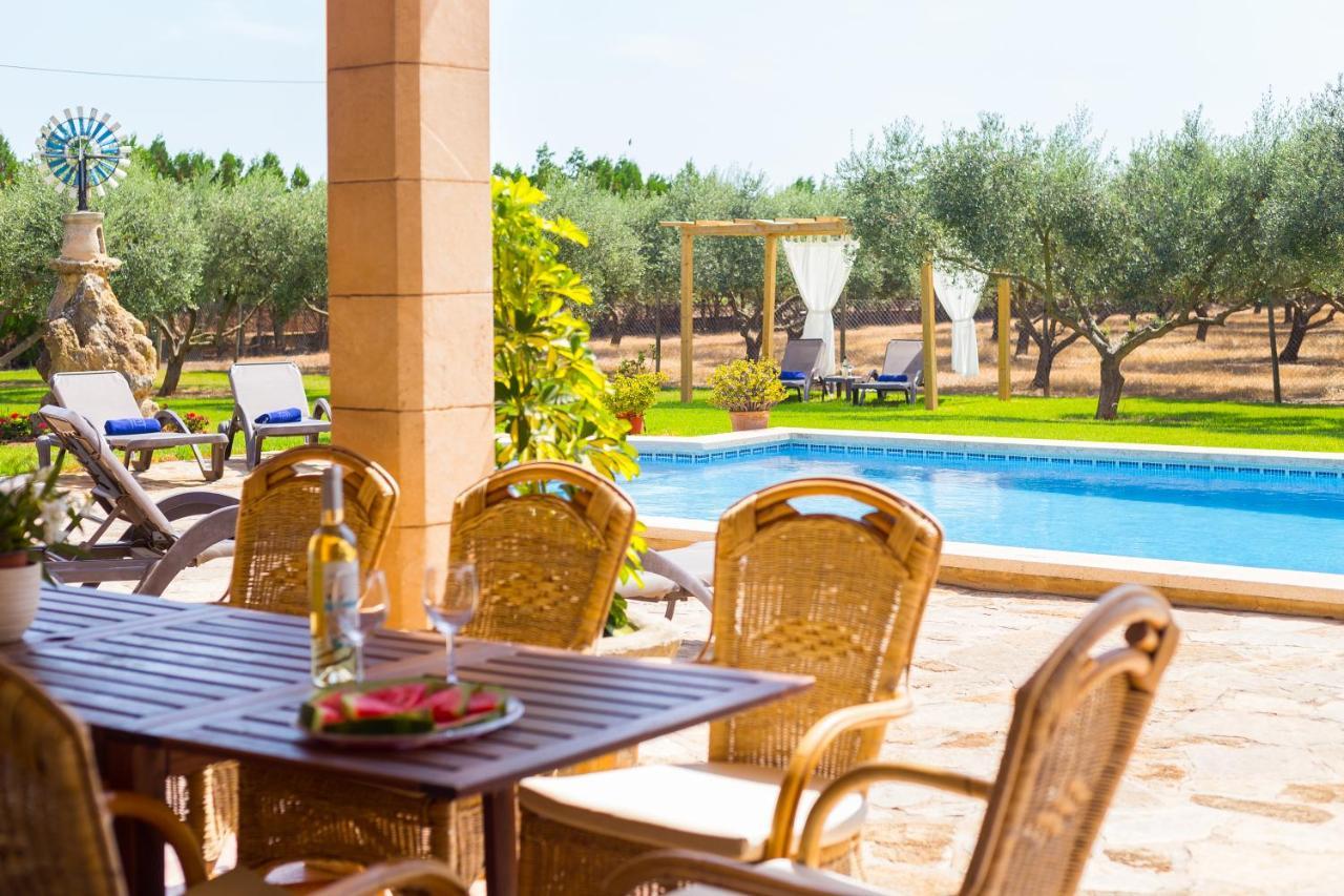Villa Lagoon Sa Pobla Buitenkant foto