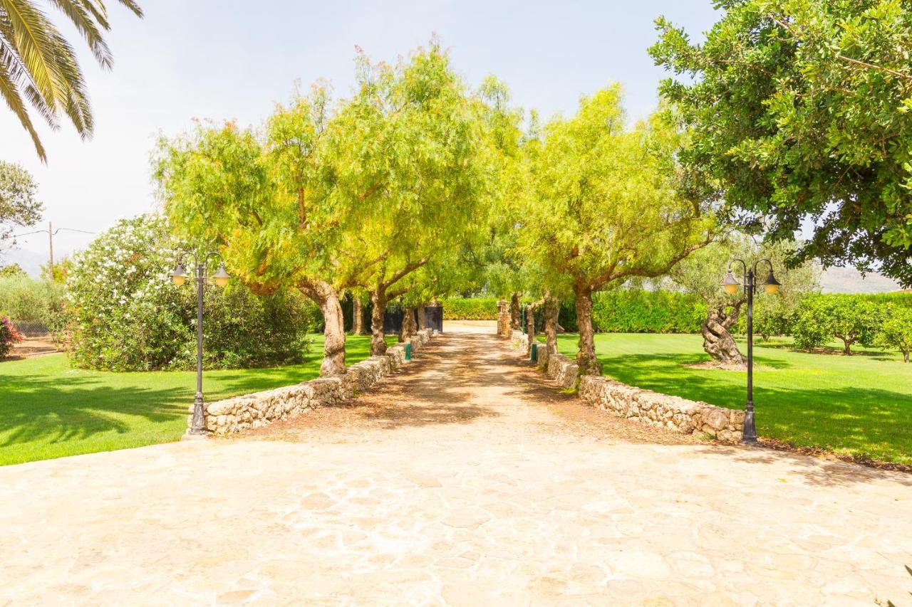 Villa Lagoon Sa Pobla Buitenkant foto